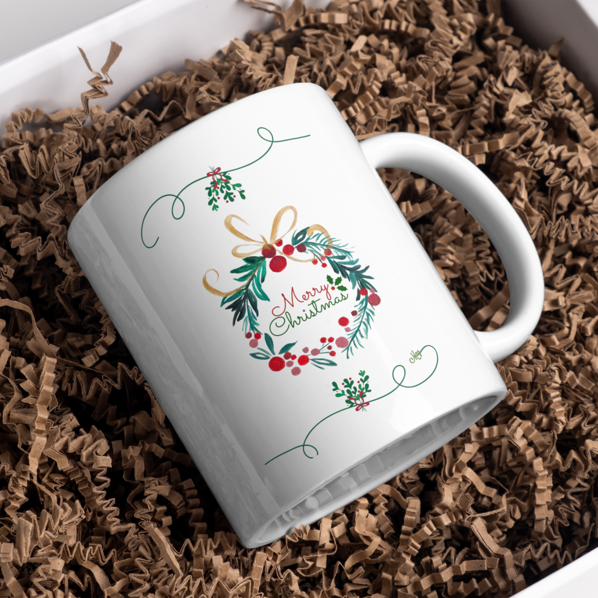 Christmas Wreath & Golden Bow Mug – Elegant Christmas Ceramic Coffee Mug